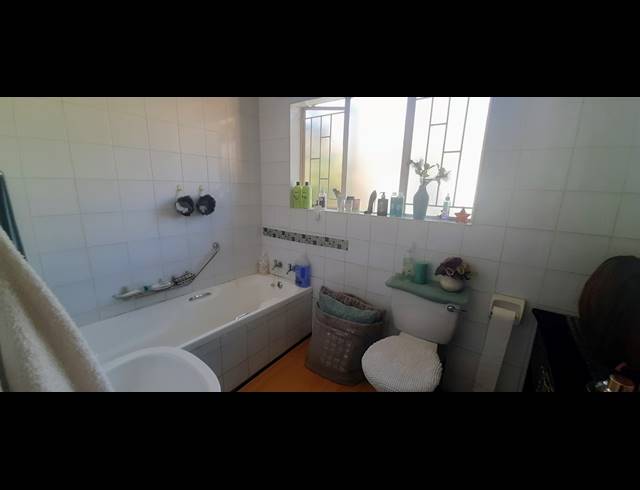 3 BEDROOM TOWNHOUSE FOR SALE IN NORKEM PARK